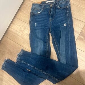 Zara Blue Distressed Jeans Sz 02